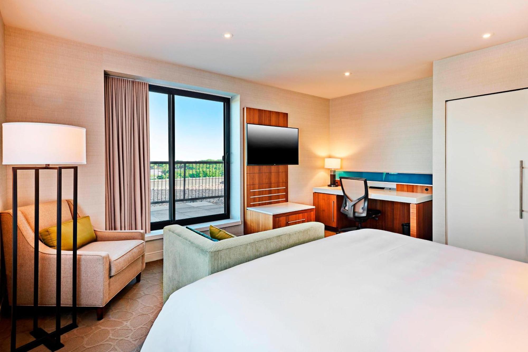 Delta Hotels By Marriott Dartmouth Eksteriør billede